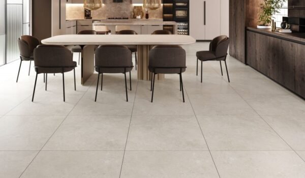 PISO PORCELANATO GAUDI AC 81X81 MAJESTIC CREMA CX COM 2,64 METROS - Imagem 3