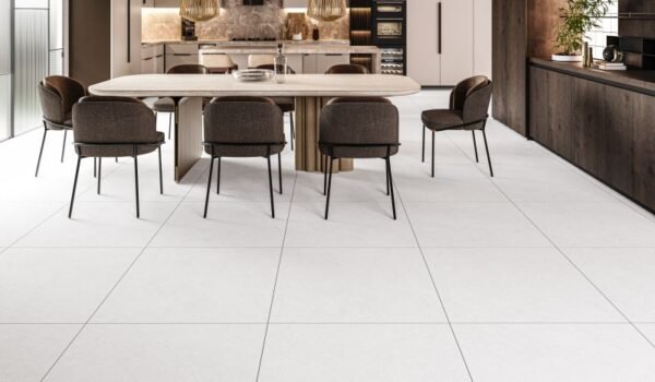 PISO PORCELANATO GAUDI AC 81X81 MAJESTIC WHITE CX COM 2,64 METROS - Imagem 3